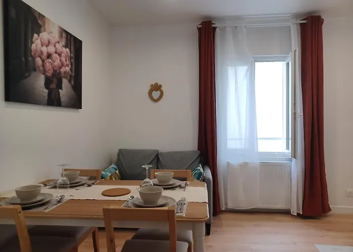 アパート La Demeure Du Chevalier Saint-Cyr-lʼÉcole